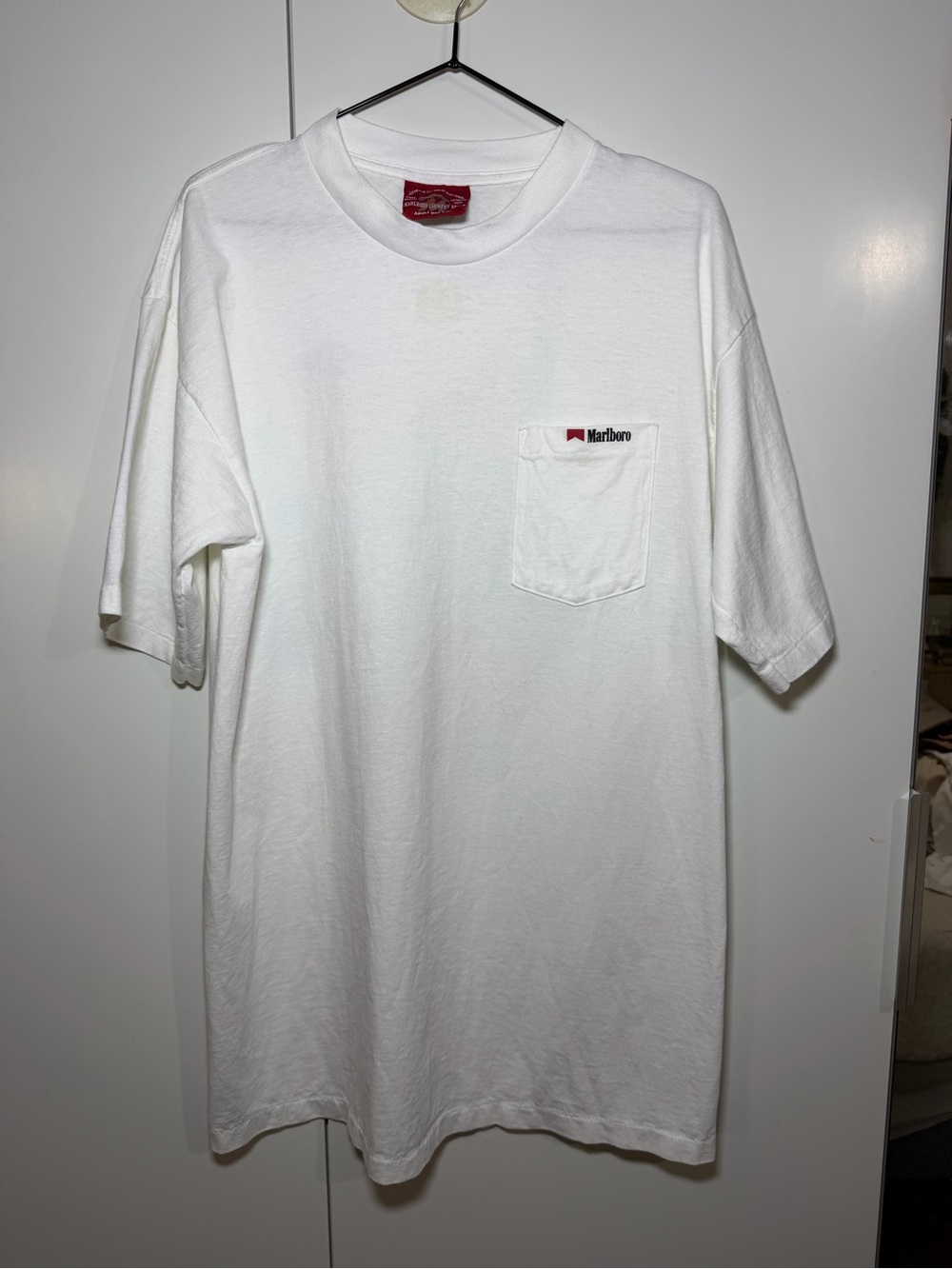90s vintage Marlboro Country Store  White Short-Sleeve Pocket Tee - Large/OS